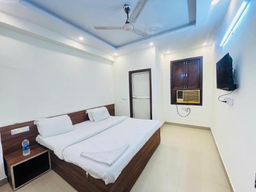 Hotel PUB G - Mayur Vihar
