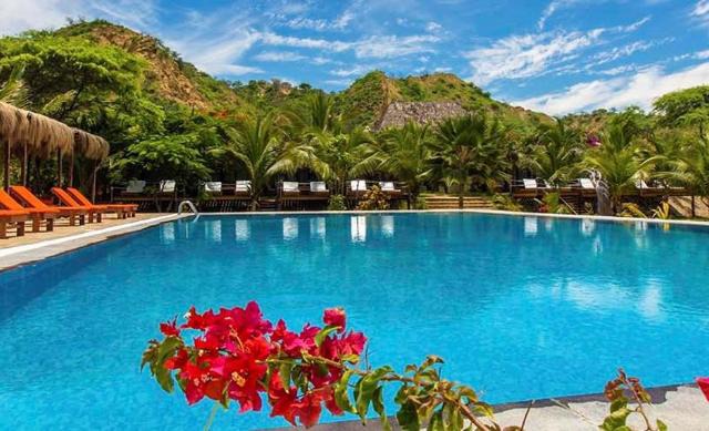 Hotel Punta Camarón Bungalows & Suites