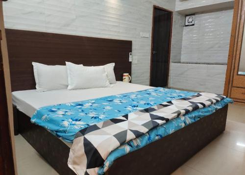 Hotel Purohit Sindhi Camp