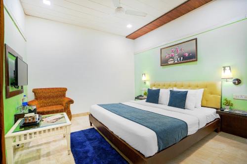 Hotel Seven- Center of City Chandigarh