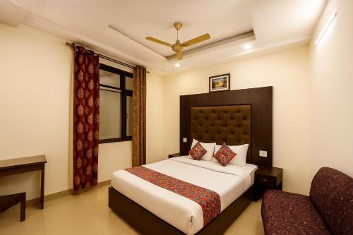 Hotel Vishesh Continental Karol Bagh