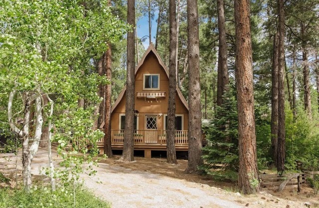 Hotevilla A-Frame Cabin with Wi-Fi & Pine Tree Views