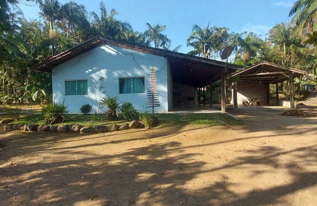 House facing the beautiful São João river, surrounded by nature.