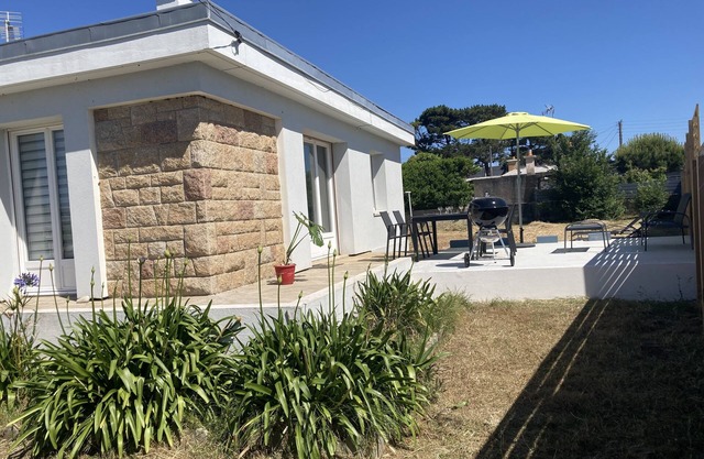 House 300 metres from Fort-Bloqué beach