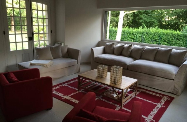 House Bonneville la Louvet