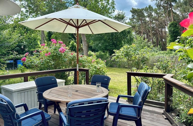 House by the sea for a large family only 50 meters from the beach.