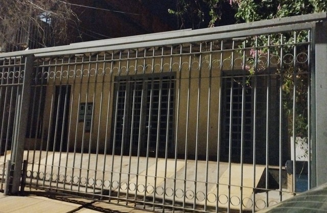 House for travelers, for bathing and resting.