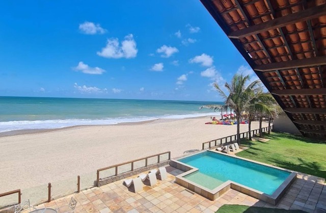 House in Cumbuco right on the sand