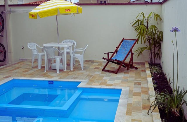 House in Peruíbe, with swimming pool and hydro - 5 min from the beach.