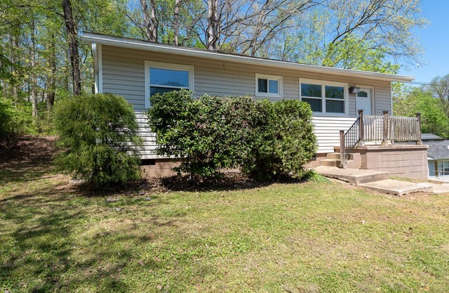 House in SouthKnox - Ask about 6-Month+ Discounts