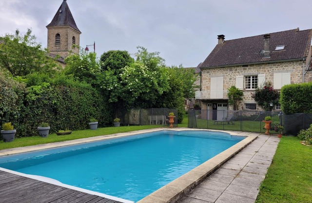 House in the village of Comiac with private, secure, heated swimming pool