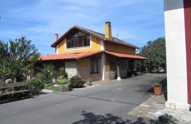 House La Higar for 8-9 people