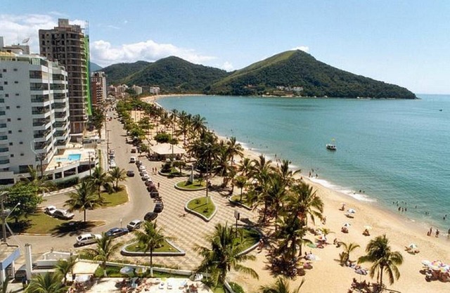 house mansion prainha (martim de sá) 6 dor. pool hall games foot in the sand 20 met