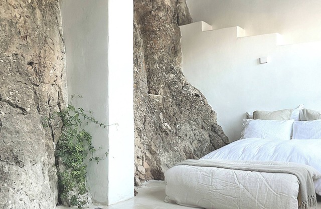 House No.45 is spectacularly built on the rock of El Tajo, Montejaque.