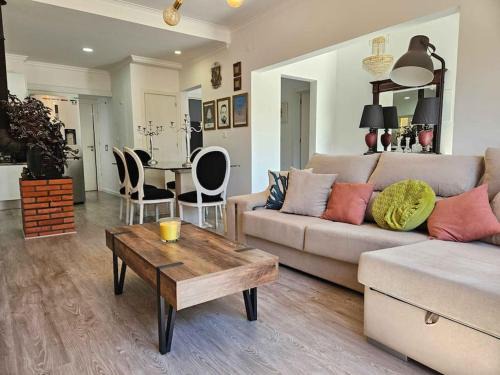 House of Belverde with Pool