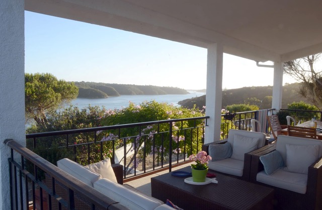 House on the rio Mira estuary 7 bedrooms and 6 bathrooms