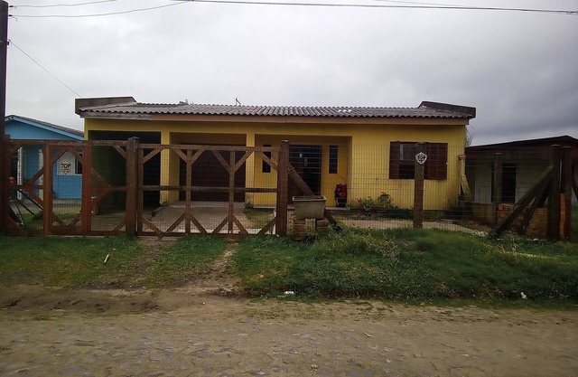 House Rua 17 Portugal 600 Front