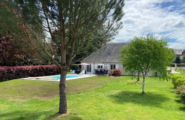 HOUSE WITH HEATED SWIMMING POOL* ON THE BANKS OF THE DORDOGNE WIFI OFFERED