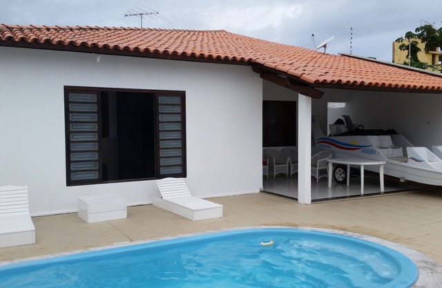 House with 03 bedrooms, swimming pool, 200 meters from Barra de São Miguel Beach