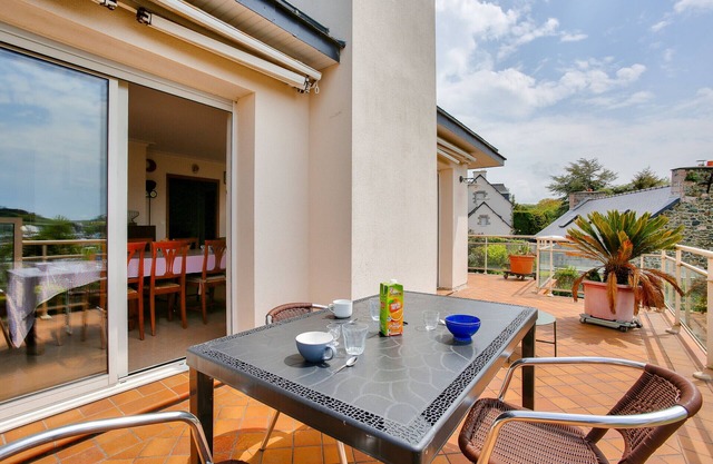 House with port view – sleeps 4 adults and 4 children