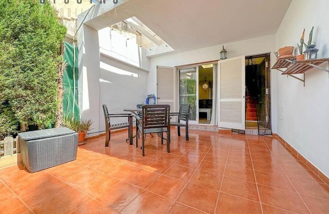 House with terrace and pool