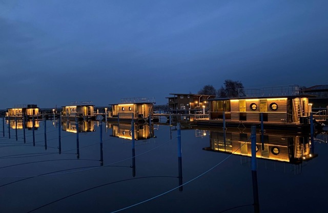 Houseboat Fjord Lyra with bio sauna and roof terrace in Barth