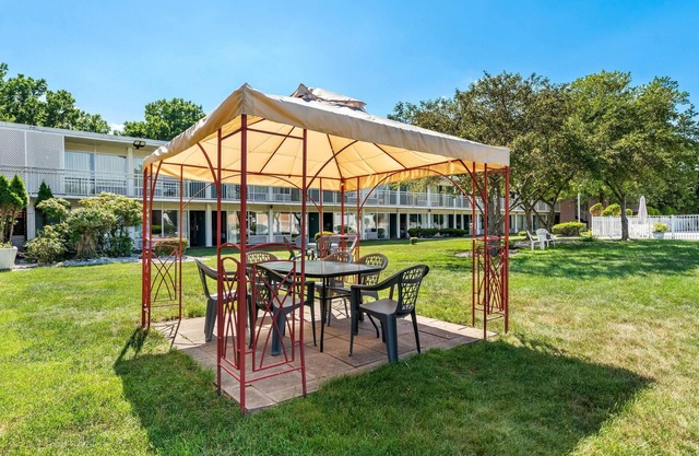 Howard Johnson by Wyndham Albany