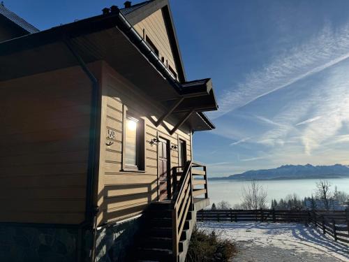 Huba 59, domek w Gorcach z pięknym widokiem na Tatry i Jezioro Czorsztyńskie