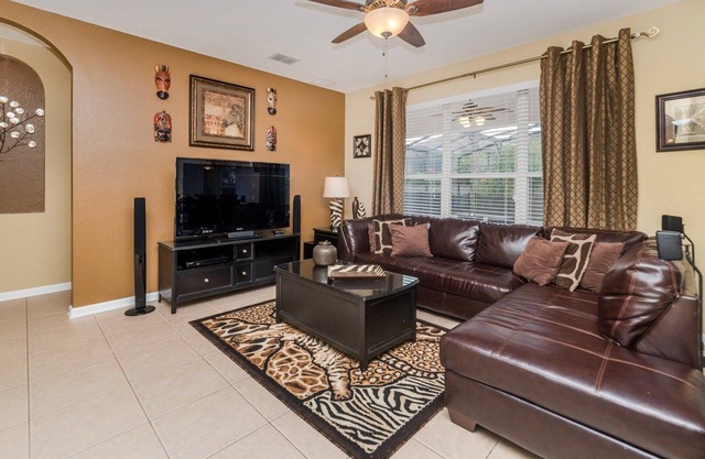 Huge 6BR Home in Windsor Hills Resort