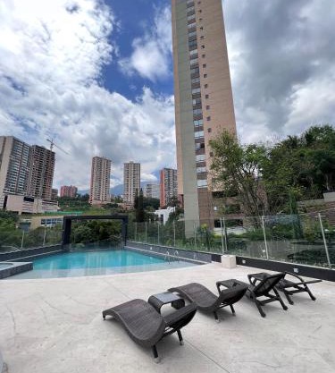 Huge Apartment for families at Poblado