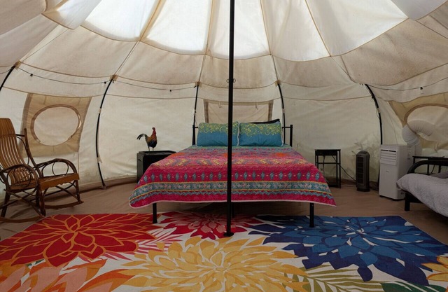 Huge Heated Tent w/King Bed on 175 Acre Farm