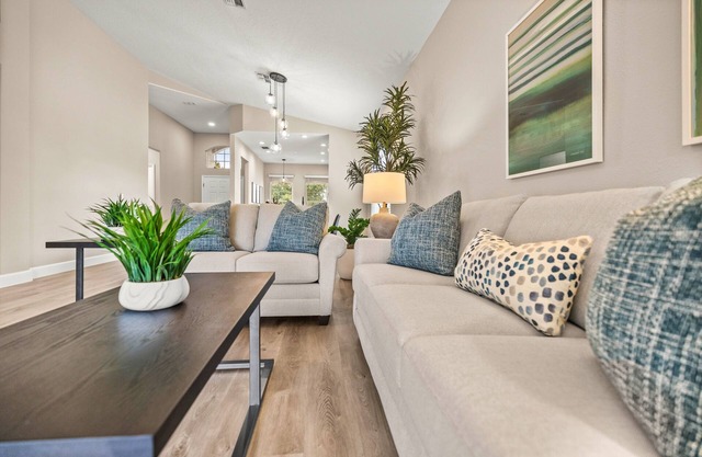 Huge Pre Season Sale-Gorgeous Neighborhood W/Pool & Additional Discounts.