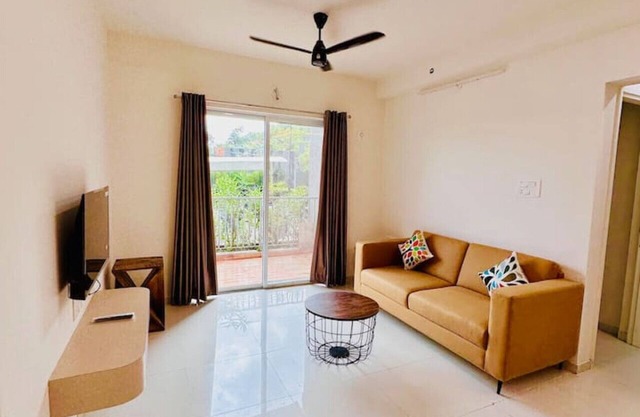 Hummingbird Hideout: 3BHK AC Flat in Baner, Pune