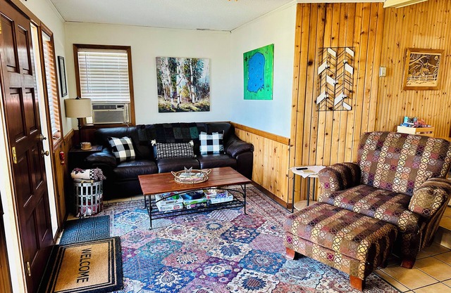 Hunt, fish, and take in the lake views on beautiful Lake Mille Lacs!