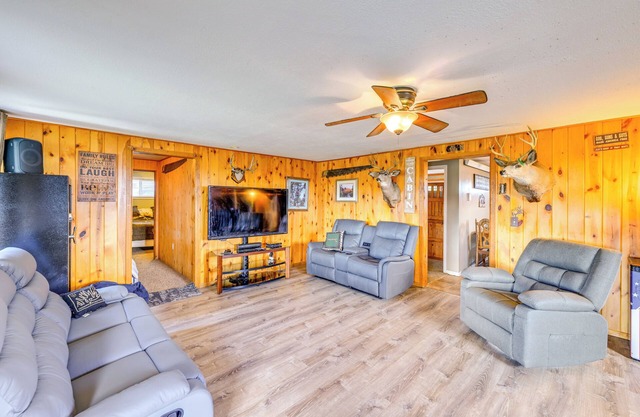 Hunt, Fish & Hike: Home w/Deck in Encampment