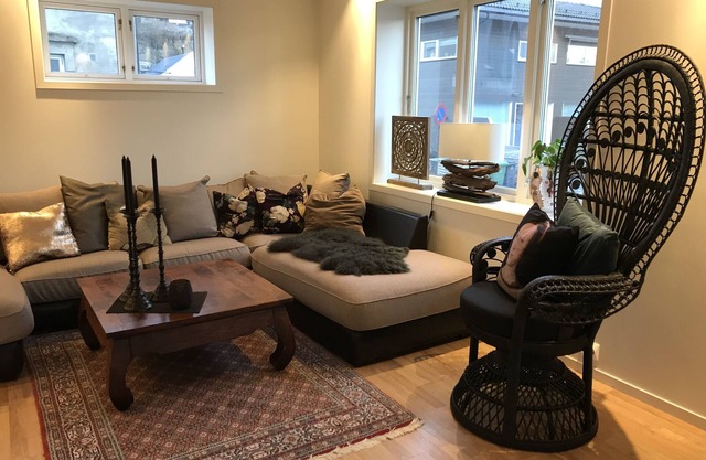 Hus i sentrum. Gratis parkering og gangavstand til shopping, spisesteder +