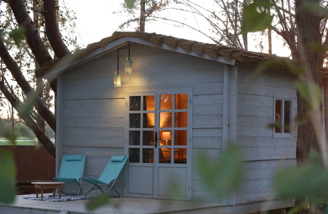 Hut on stilts All comfort Swimming pool Tennis Horse riding