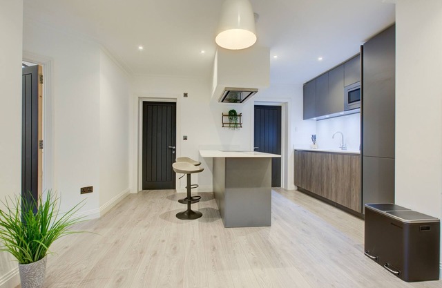 Hybrid Resi - Fulham | 2 Bed Apartment