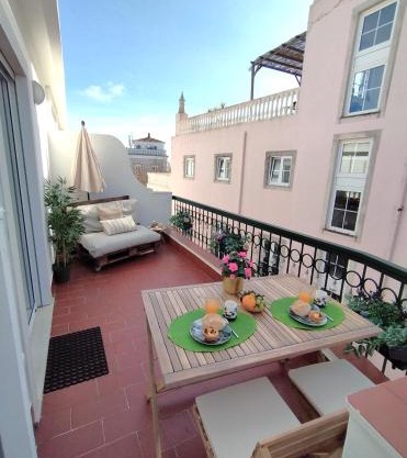 HYPERCENTER PENTHOUSE @ true heart of old town