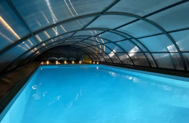 Ideal for families - gite for 6/12 people, collective covered/heated swimming pool, sauna
