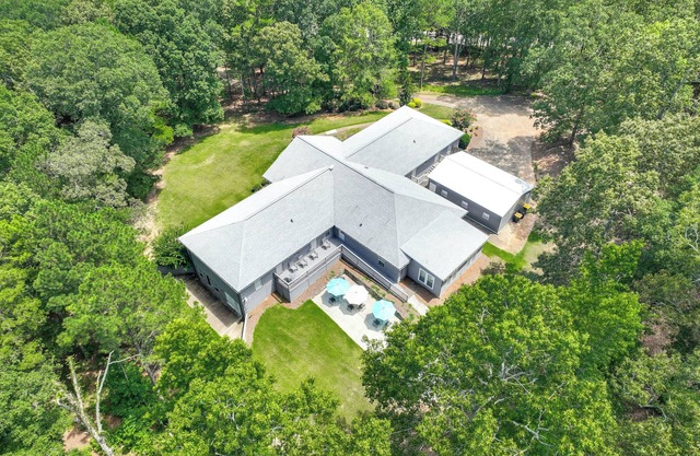 Ideal for Reunions & Retreats: Brooks Getaway!