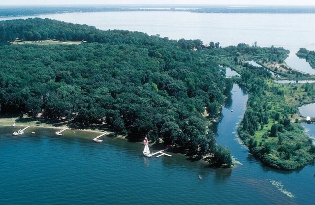 Ideal Location on Level, Sandy Shore on Beautiful Gull Lake in Brainerd Lakes