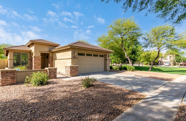 IDEAL LOCATION Siding a Park and Near Community Pools & Golf Course!