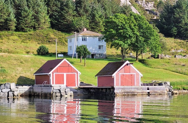 Idyllic cottage in beautiful Berle. Fishing, boating, swimming, hiking, pir.