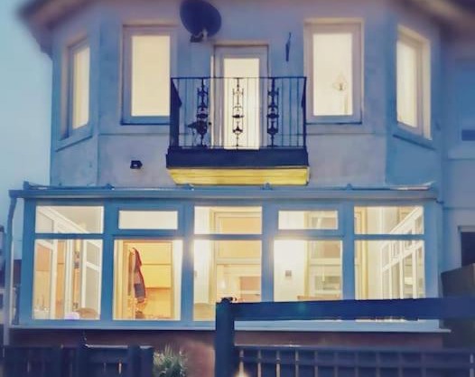 Idyllic views over Loch Leven. Excellent location