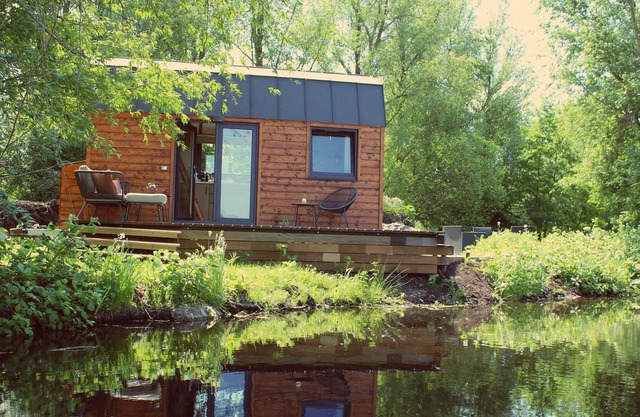 Idyllisches Tiny House mit schöner Aussicht - Airco - WiFi - 30min von Adam