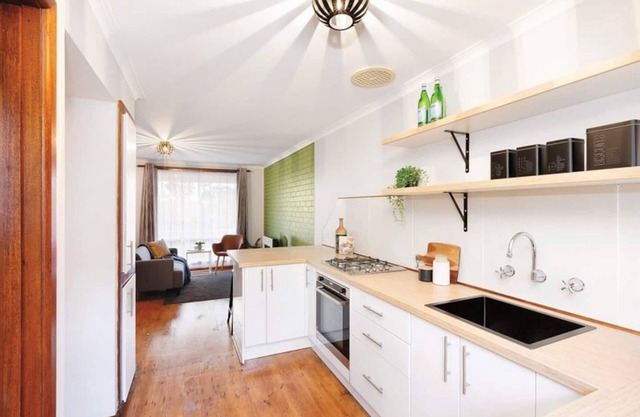 If you are looking for a comfortable homely place to stay while in Ballarat, this is it