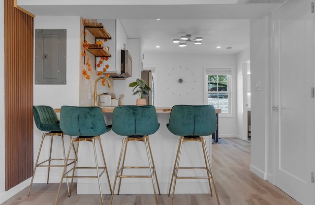 iii 3-Bedroom Penthouse Condo Retreat in Historical Salem, MA