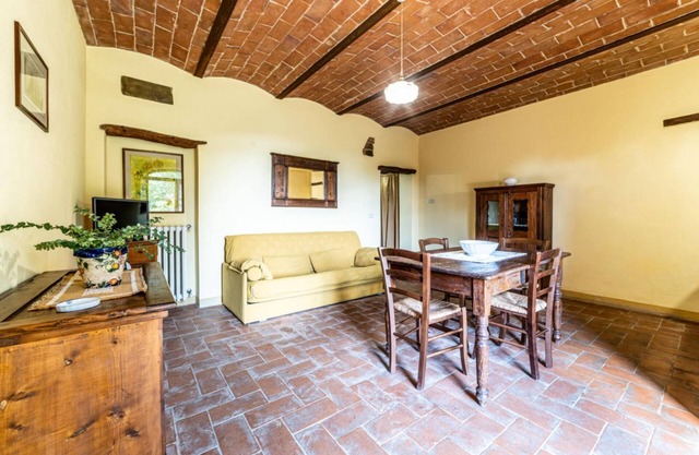 "Il Querciolo" Apartment "Pozzale" for 2+2 people in a farmhouse in Valdichiana, in the heart of Tuscany