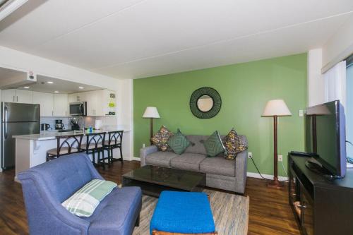 Ilikai Tower 1205 City View 1BR